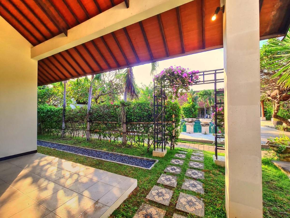 Sayang Taman Villas Санур Екстер'єр фото