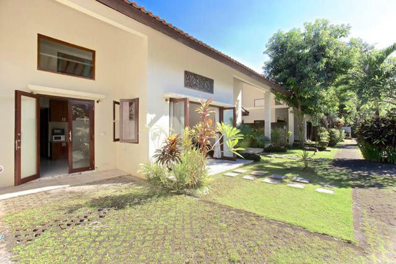 Sayang Taman Villas Санур Екстер'єр фото